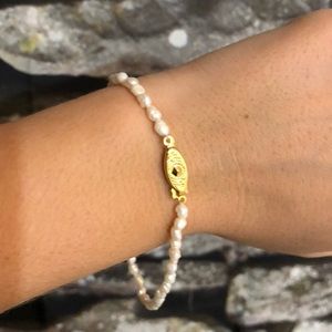 Pearl bracelet